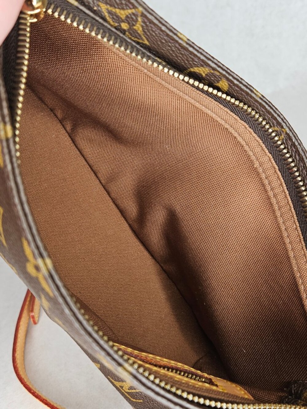 Louis Vuitton Monogram Trotteur Crossbody Handbag Purse with Strap - Picture 12 of 16